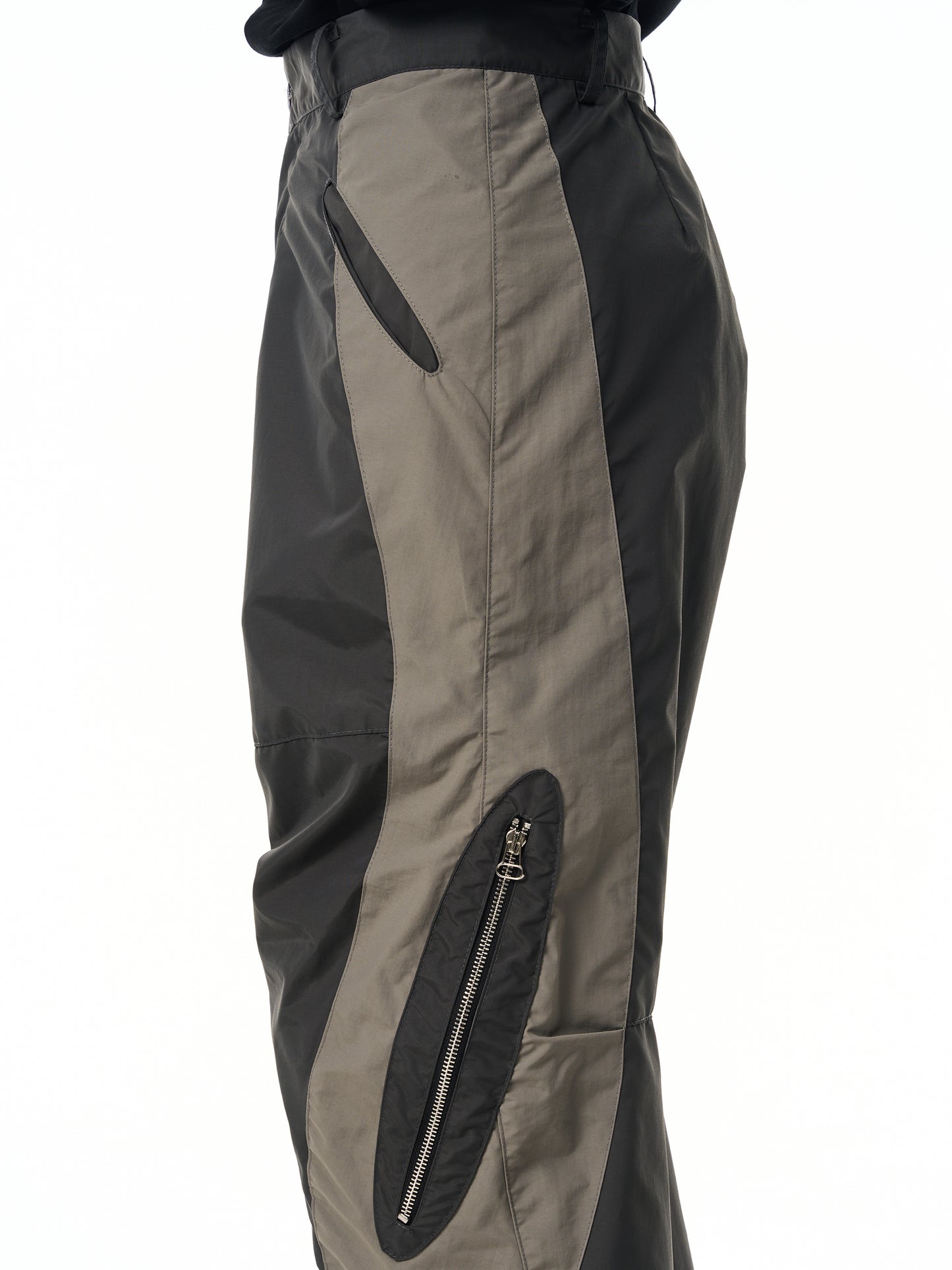 7440 37 1 Nylon color-block zippered cargo straight-leg trousers