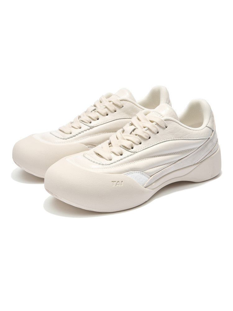 Cowhide Curve Stray Shoes