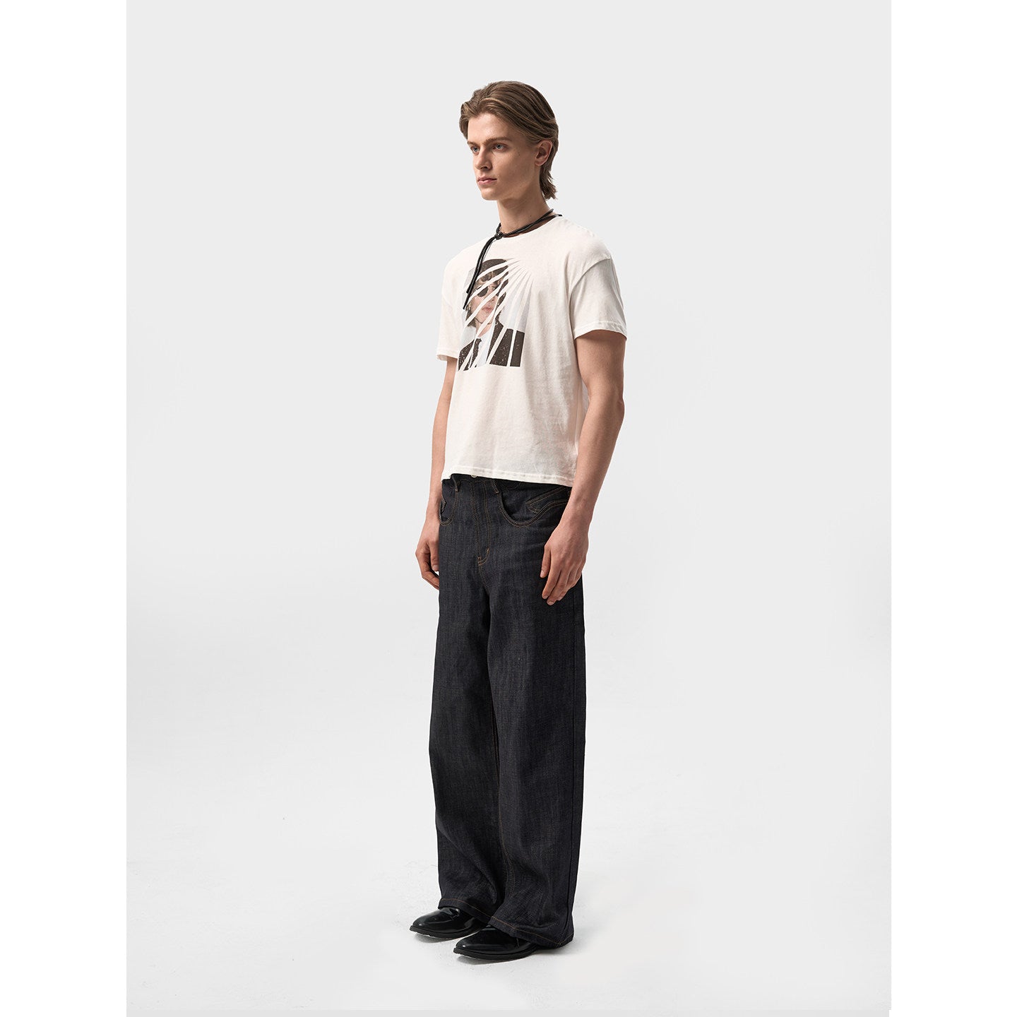 Aged white linen cotton short-sleeved printed T-shirt