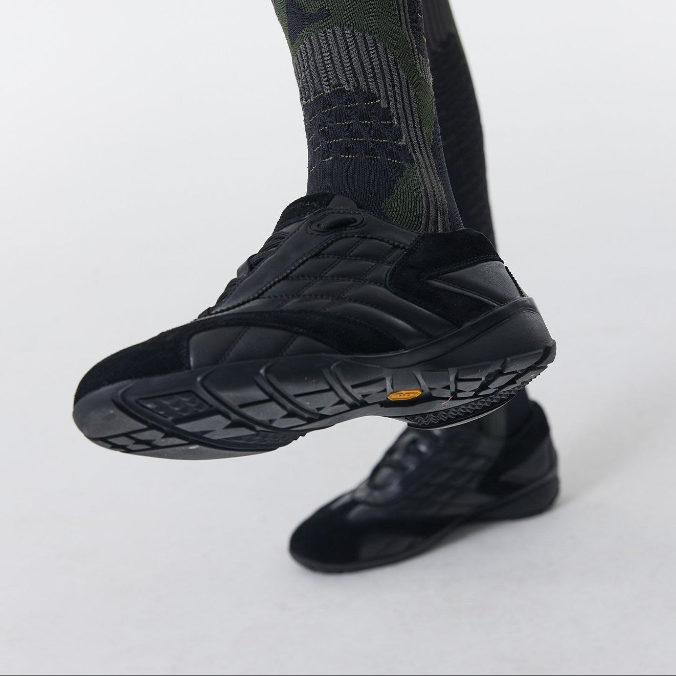 Flat German training racing shoes