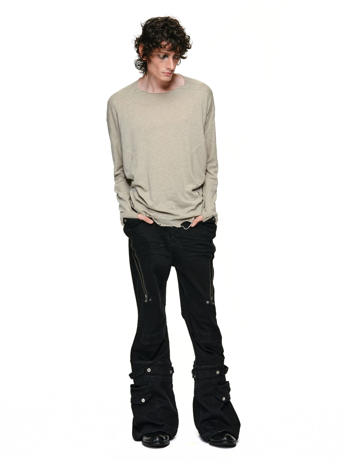 SPIRAL DISTRESSED LONG-SLEEVE TEE