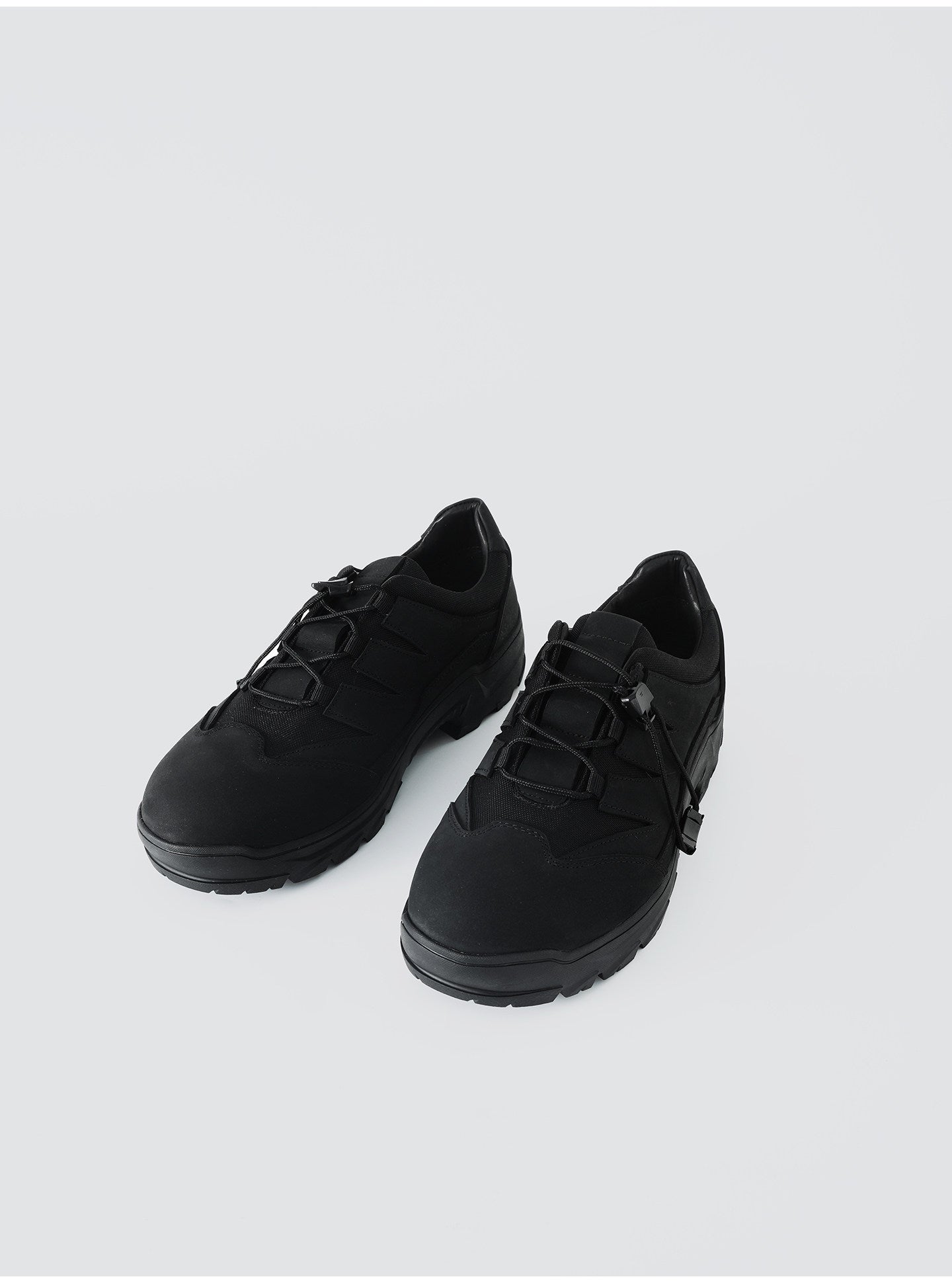Sentinel waterproof low-top sneaker