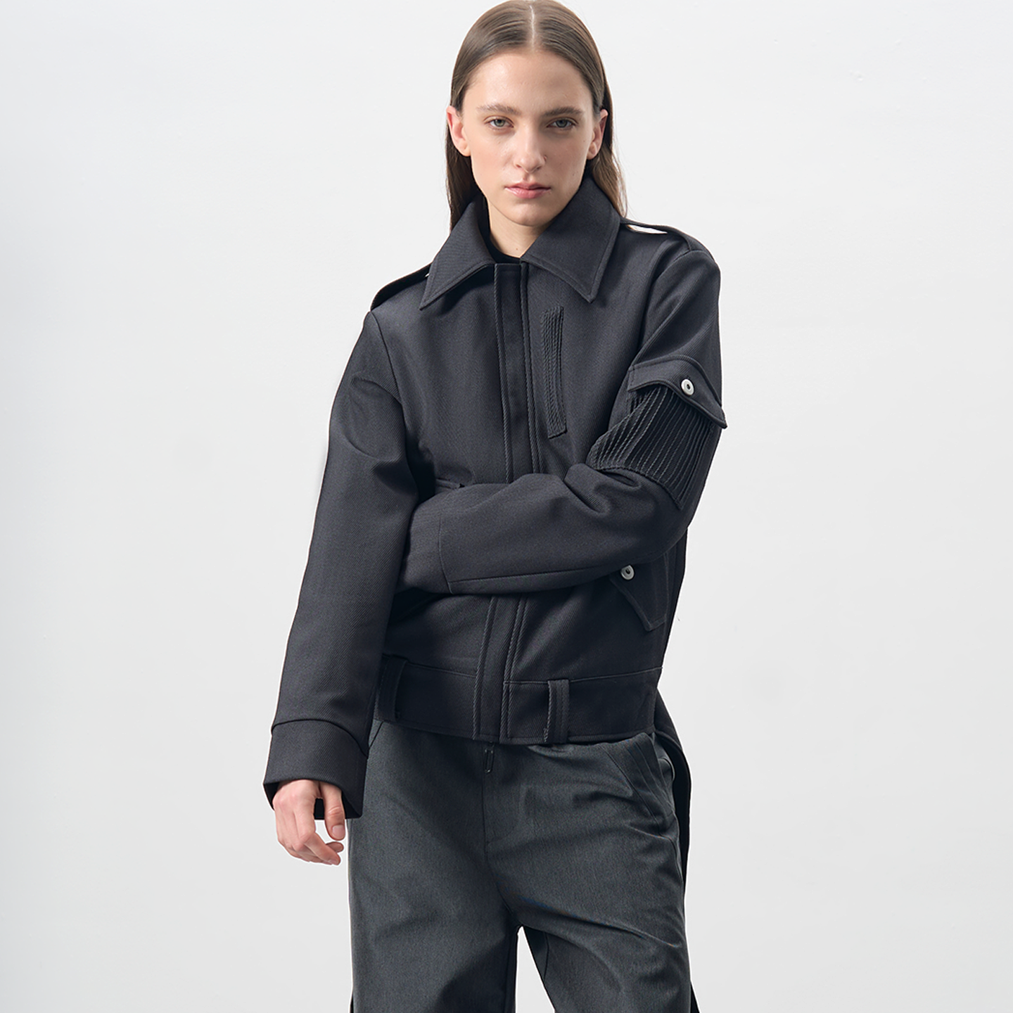 Pleated badge pocket cropped jacket