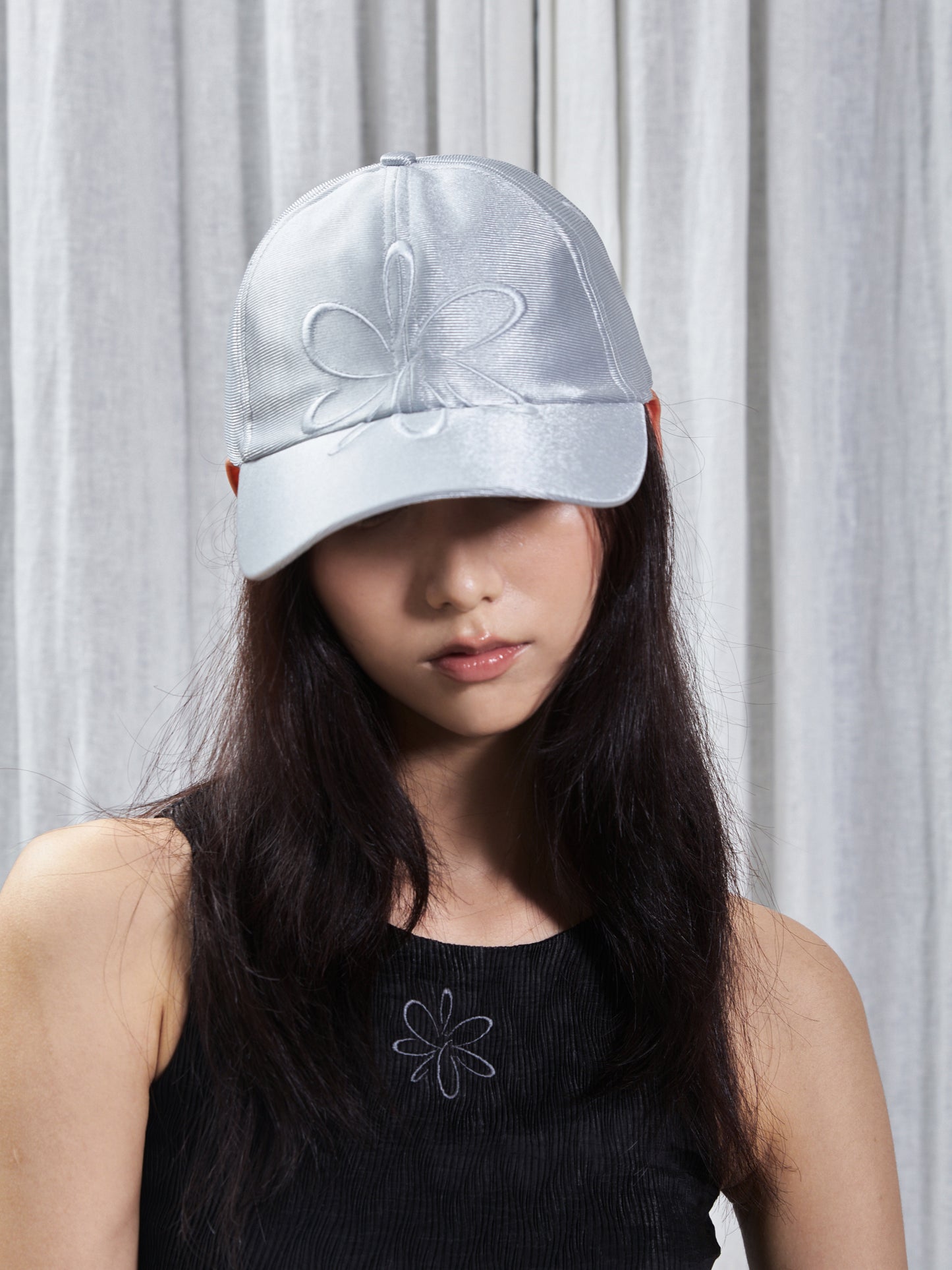 SZIVEM silver-embroidered cap