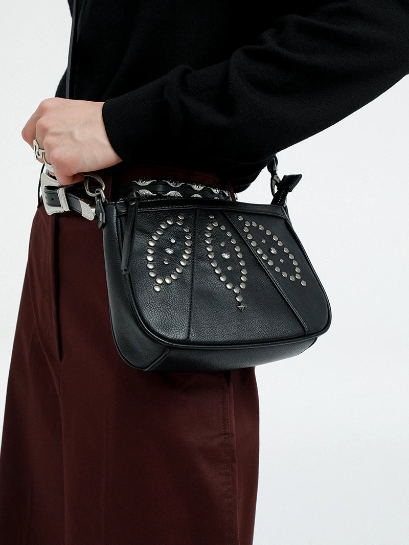 Handmade stud pattern shoulder bag
