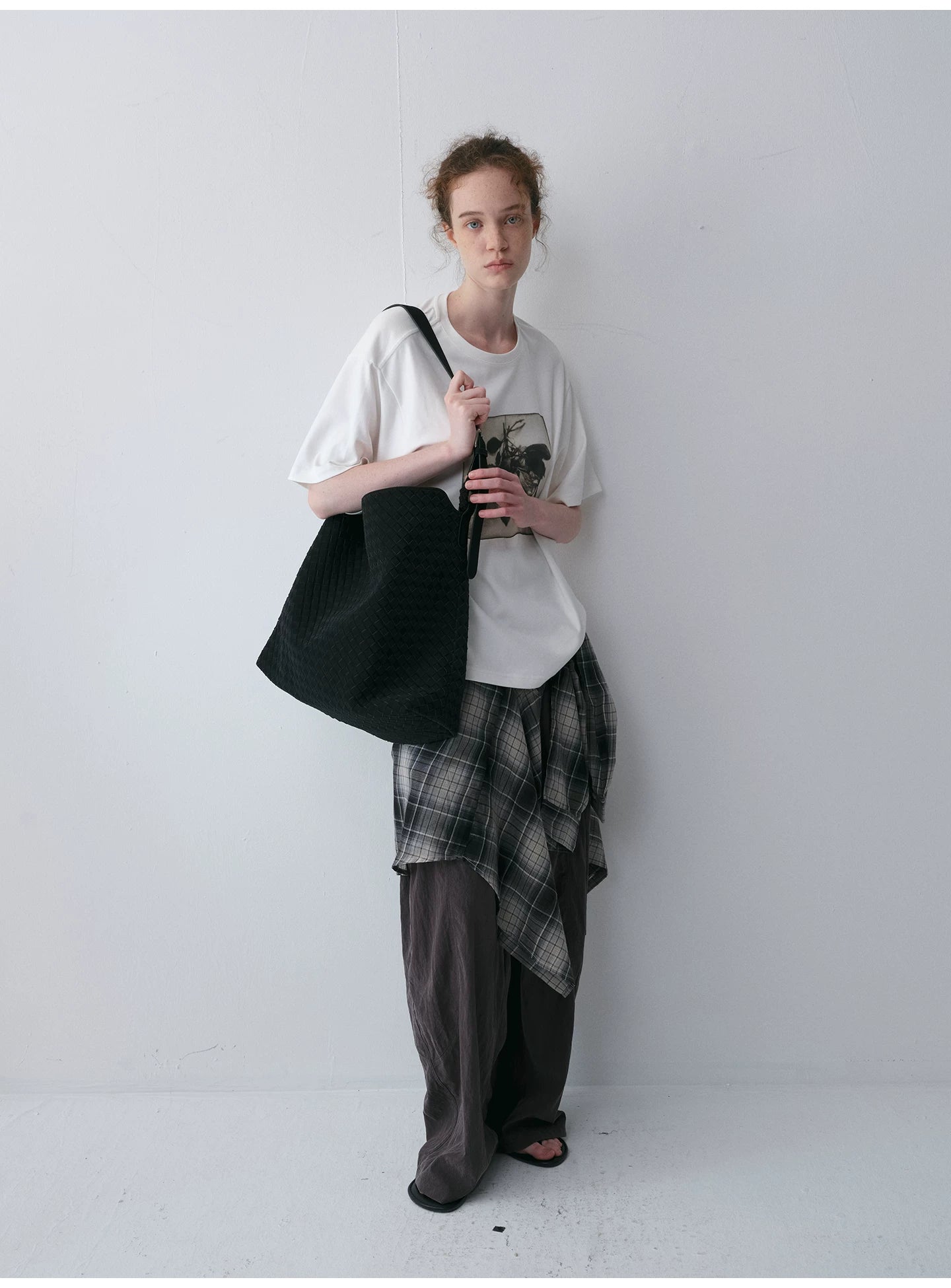 LIMPIDOUCLUS Hhandwoven suede crossbody bag