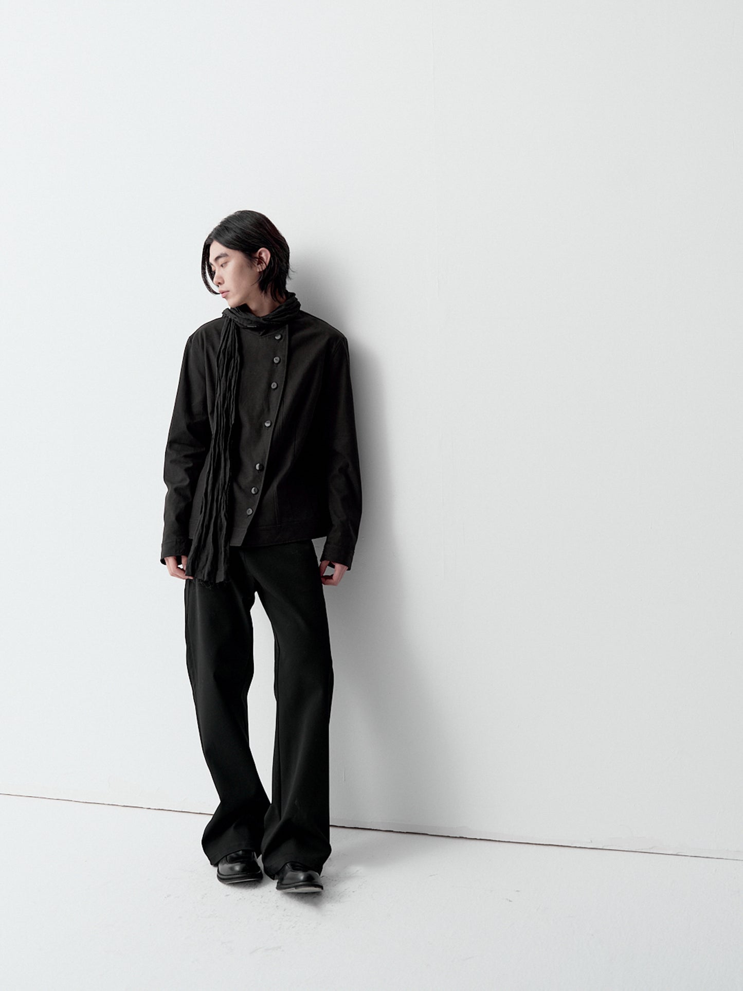 Slanted placket stand-up collar button-down jacket