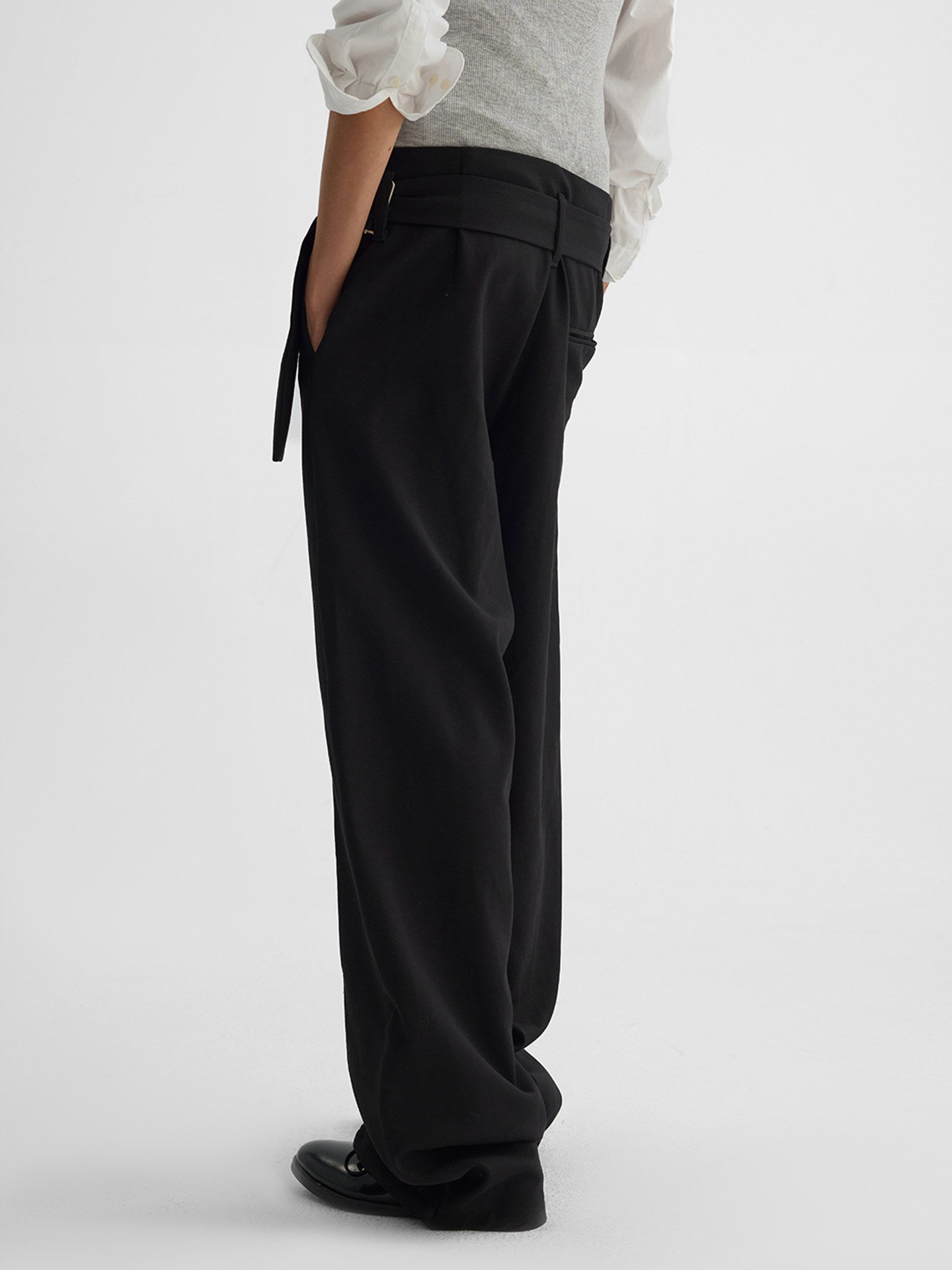 Tailored waist ring trousers