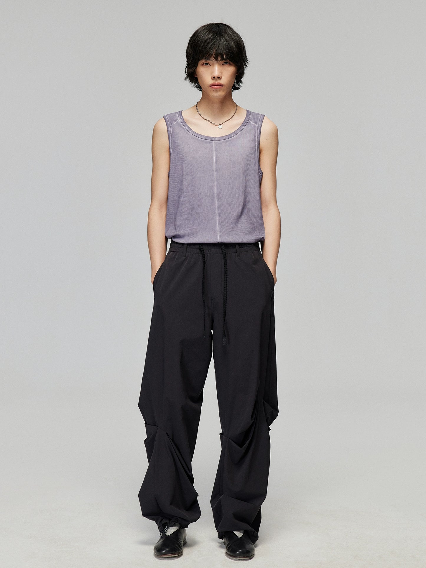 Rib-dye distressed crewneck vest